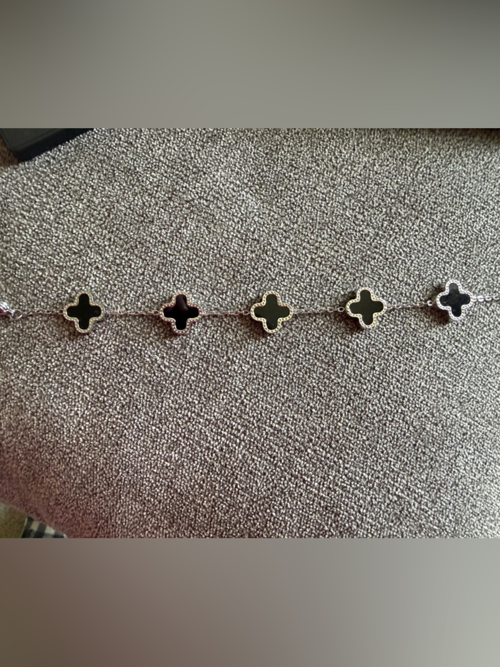 Clover Bracelet Set - Picture 6 of 7